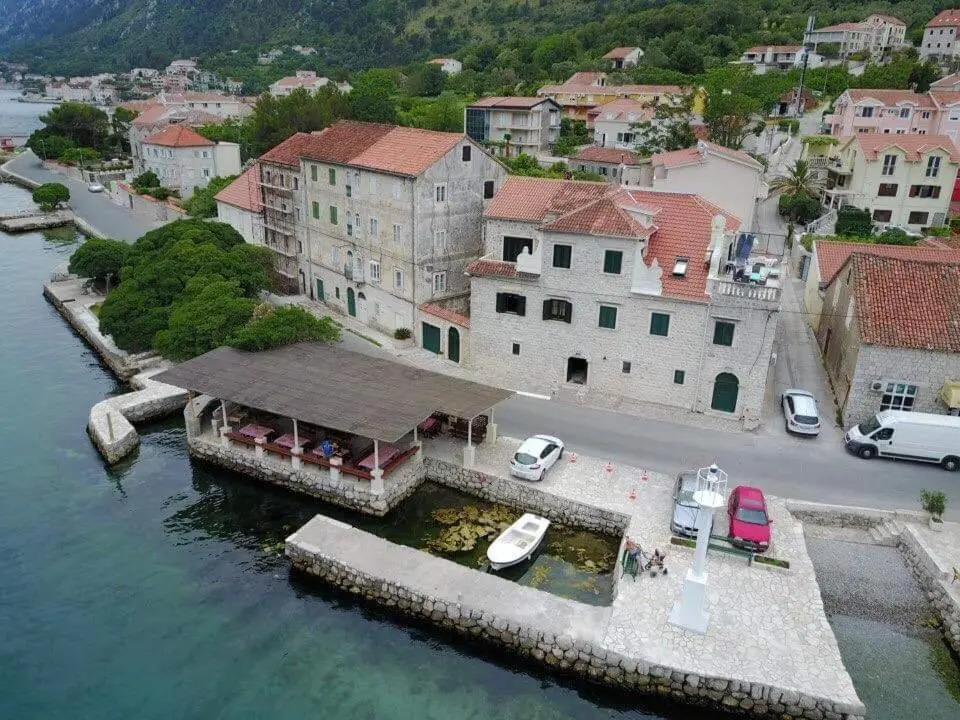 Apartments with sea view in Prcanj