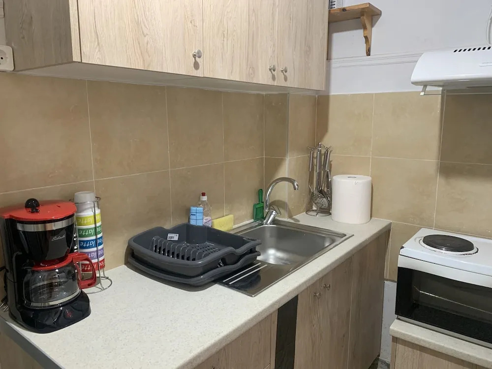 Stay central Athenian flat