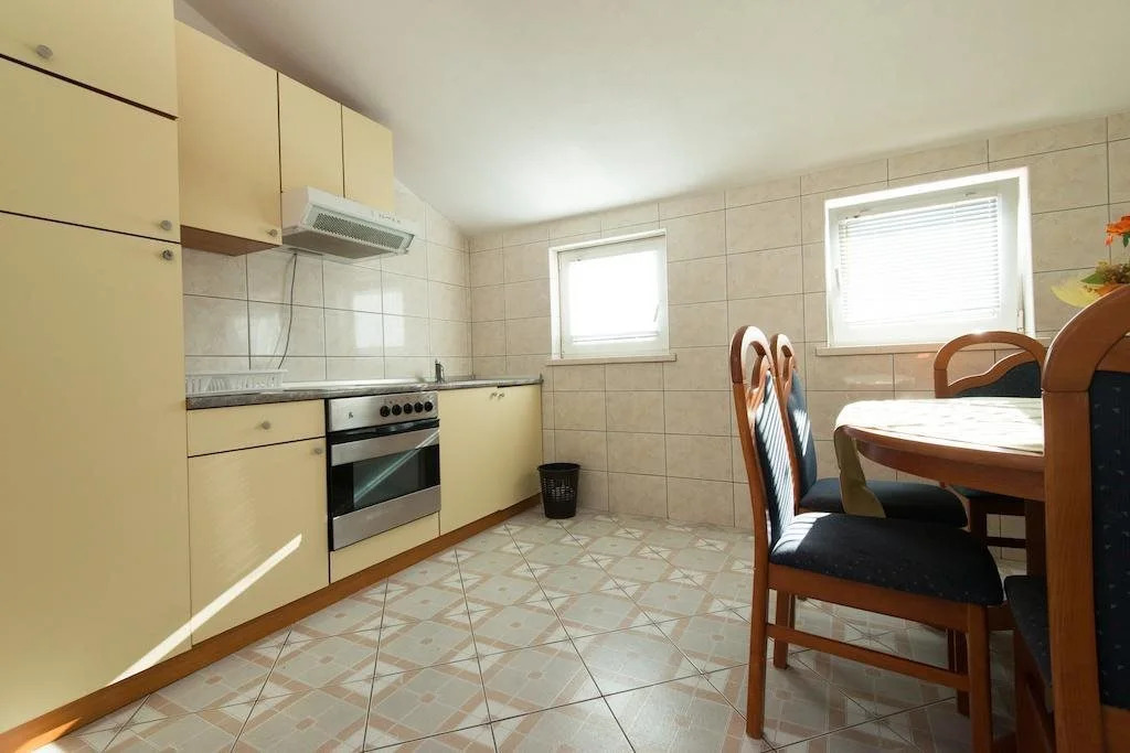 Apartments Maestral