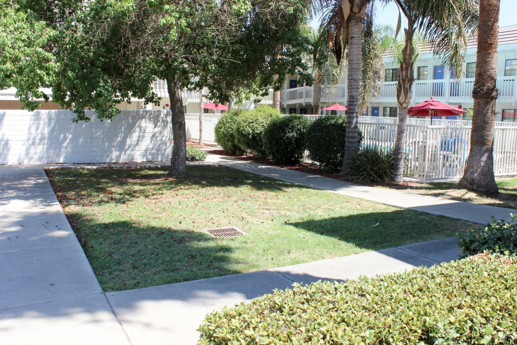 Motel 6-Coalinga, CA - East
