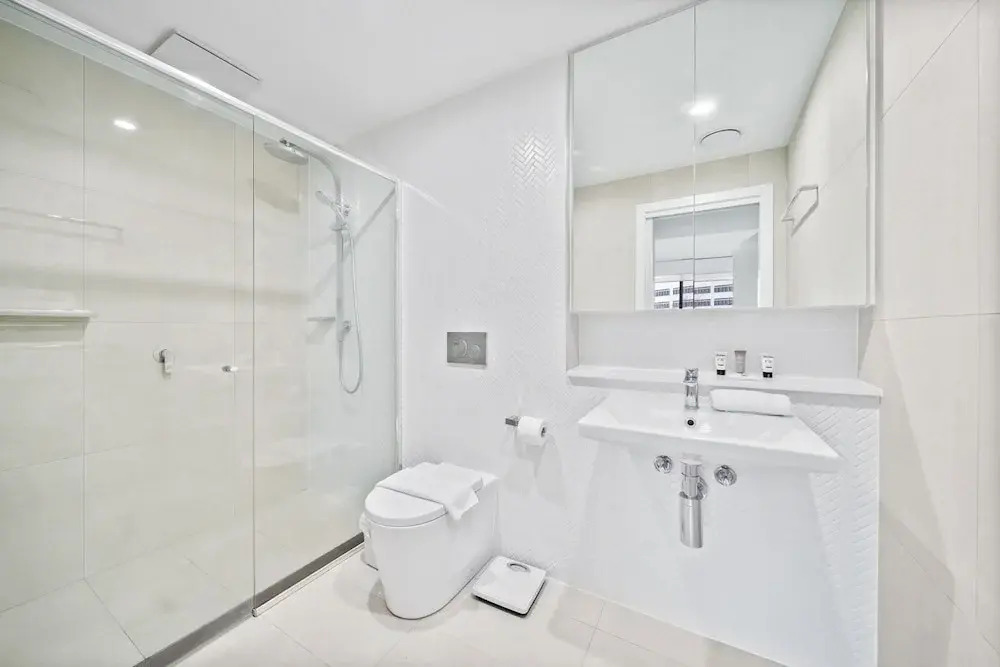 Inner-city 2-bed With Large Balcony, Garden & Gym