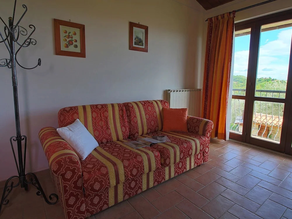 Quaint Cottage in Collazzone With Swimming Pool
