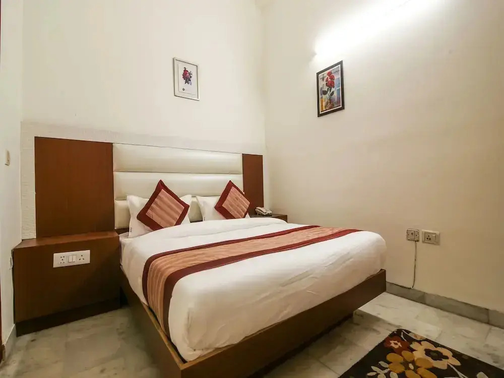 Hotel DDR Residency by OYO Rooms