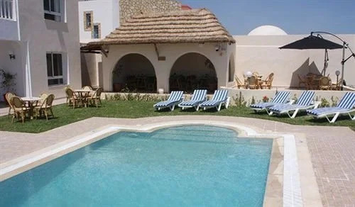 Pallax Residence