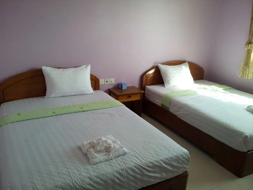Eos Oceanfront Hotel