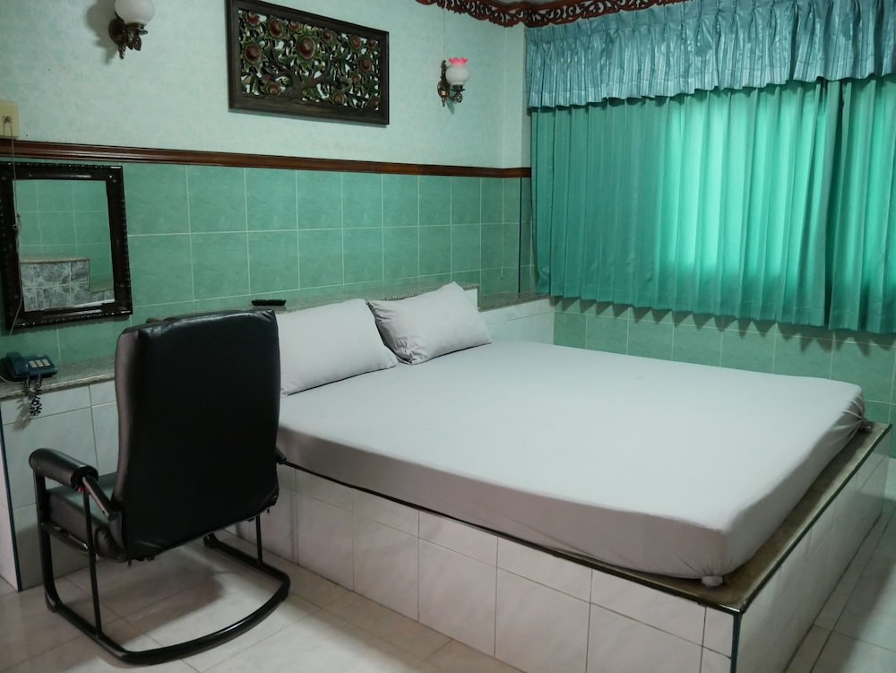 V.I.P Resort