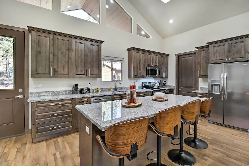 Pet-Friendly Show Low Cabin: Near Hiking