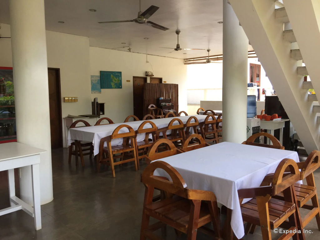 SunzEn Palawan, Resort
