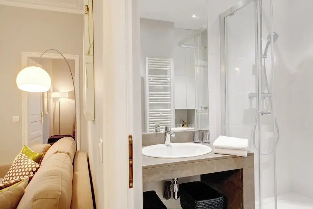 Paris Blanc Manteau Residence