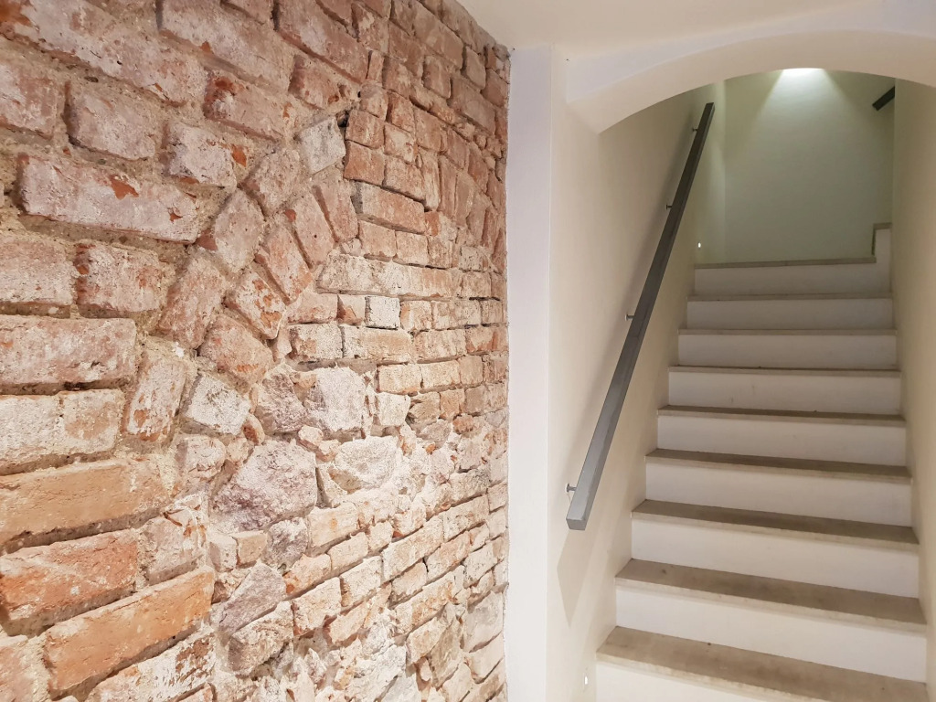 Coco Chanel Boutique Apartment by goodnite cz