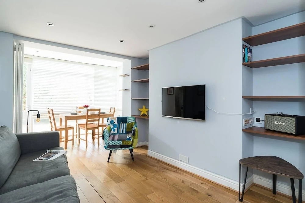 Wonderful 2BR Duplex Flat in Kennington