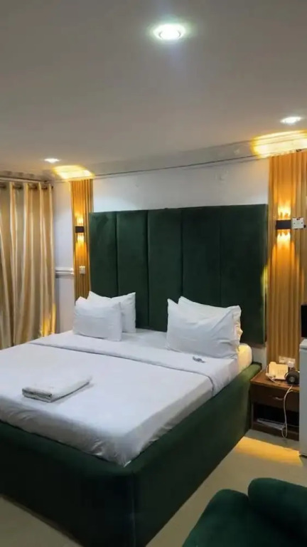 Quarters Inn & Suites Ikeja