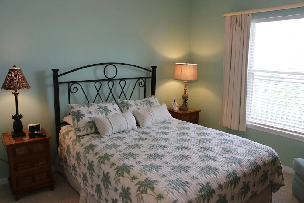Dunes #701 - 2 Br Condo