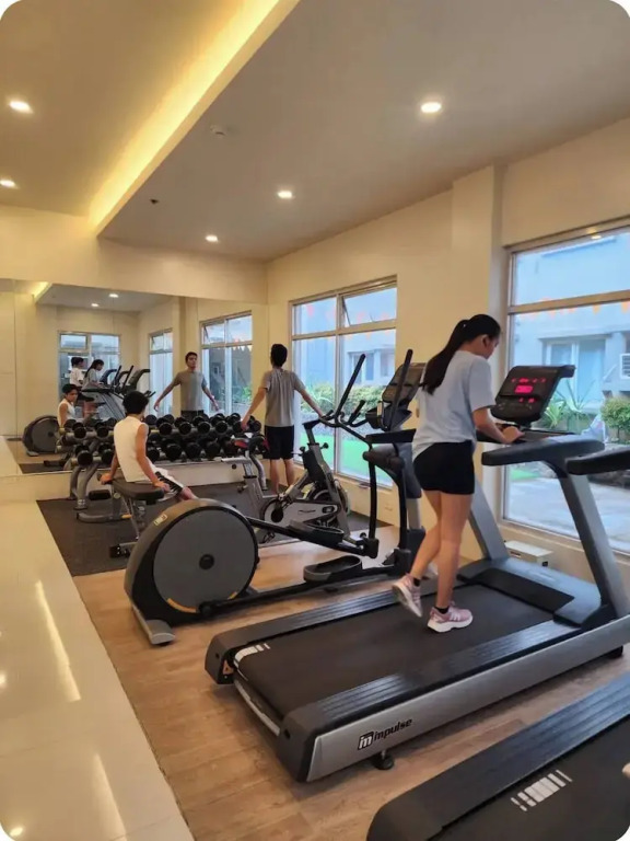 Room-cozy Cebu City Condo - Heart of the