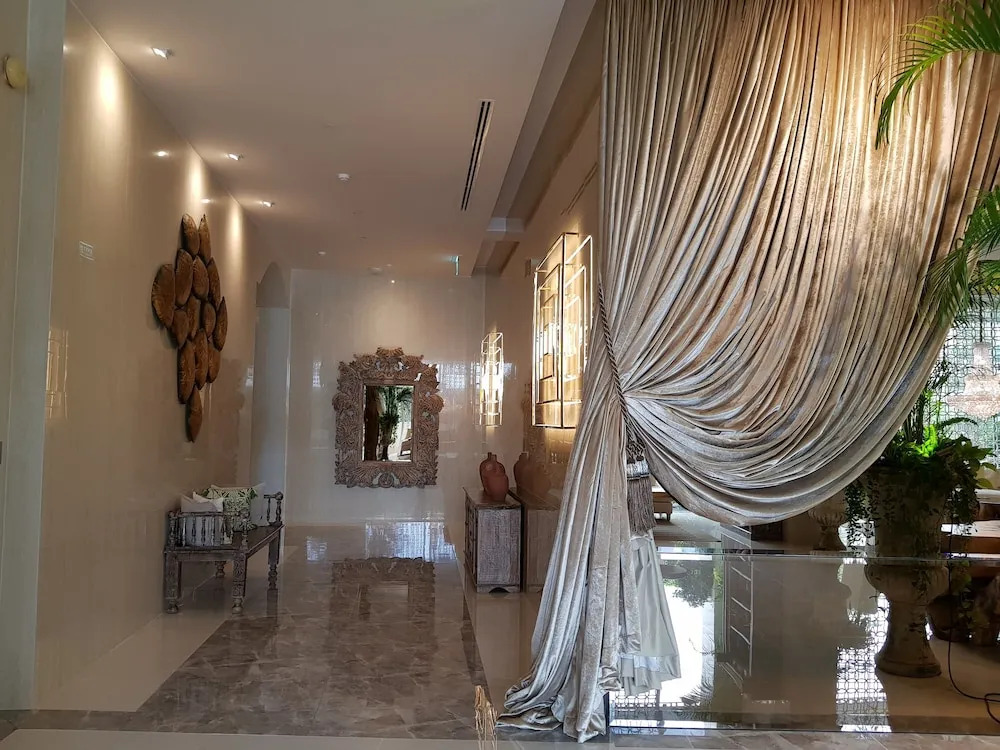 Riviera 1BR Sea View B2506