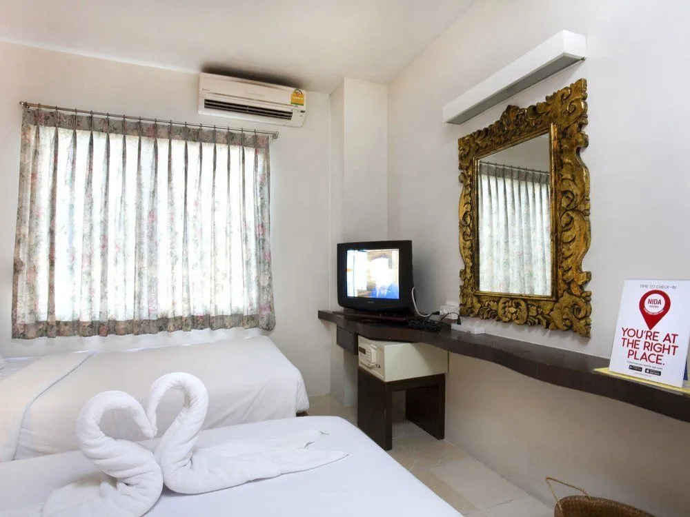NIDA Rooms Talat Yot Night Market