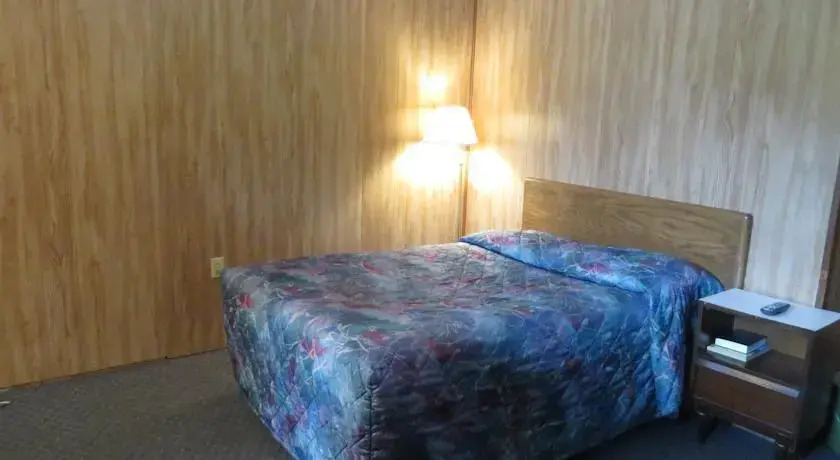 Crossroads Motel Rushville