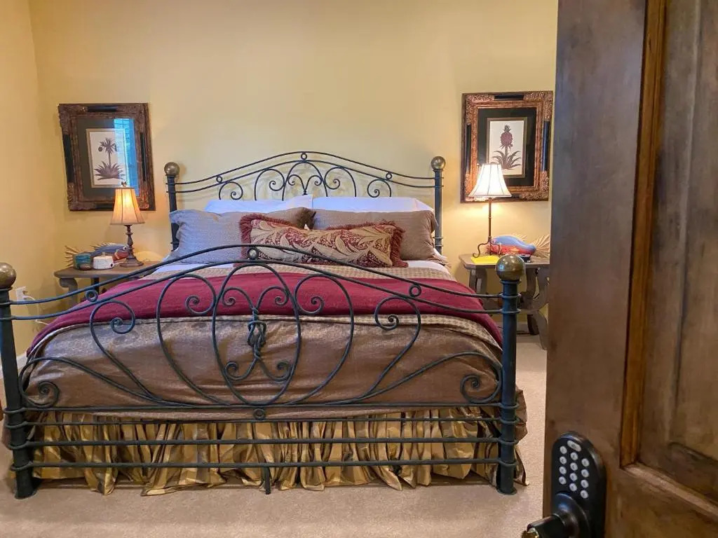 The Birdnest Inn
