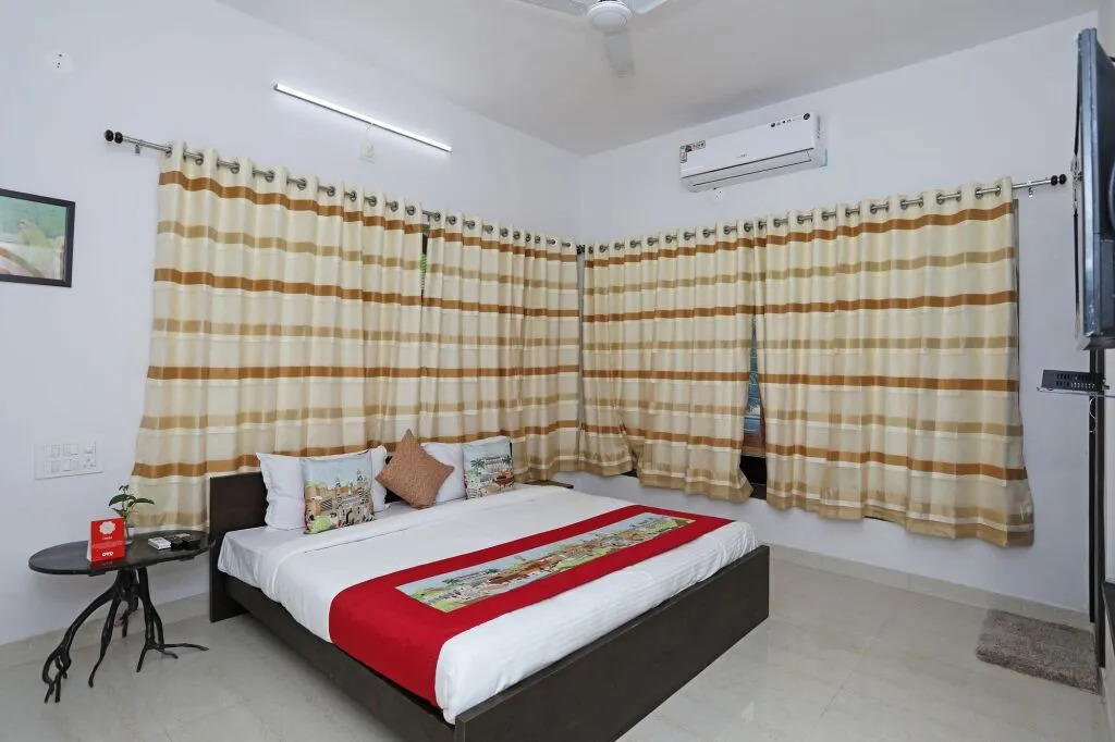 OYO 10298 Home near Sukhadia Circle