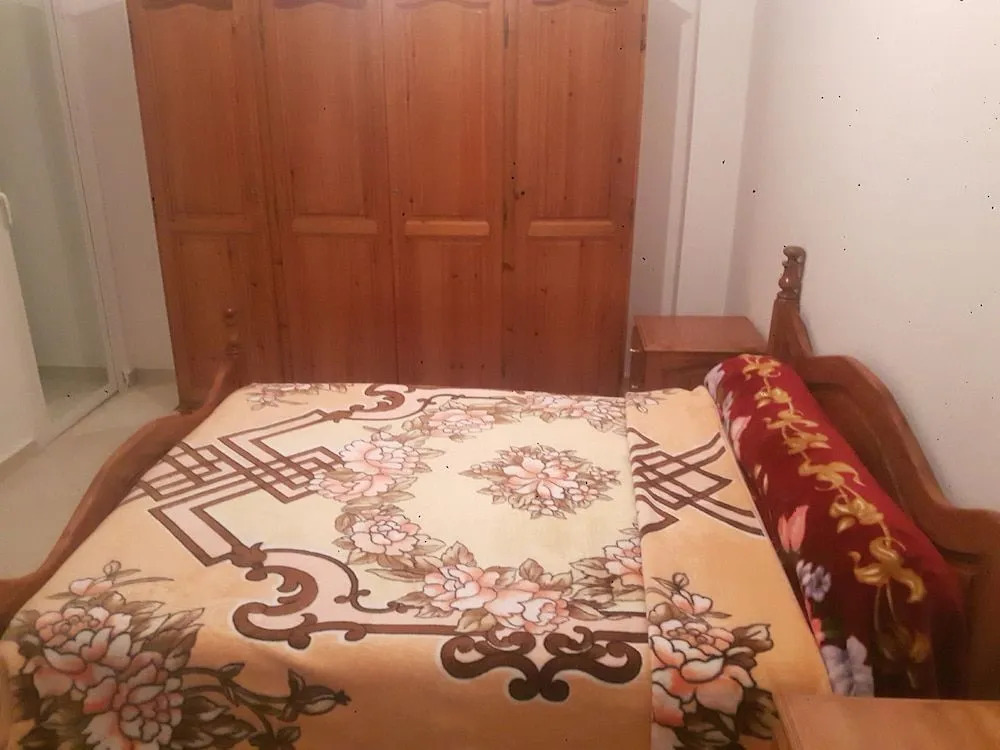 Shakkaar's home