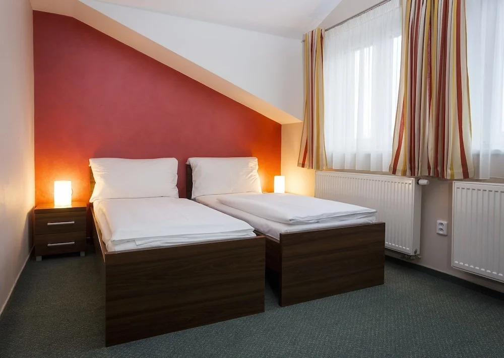 No 28 Rooms & Apartments