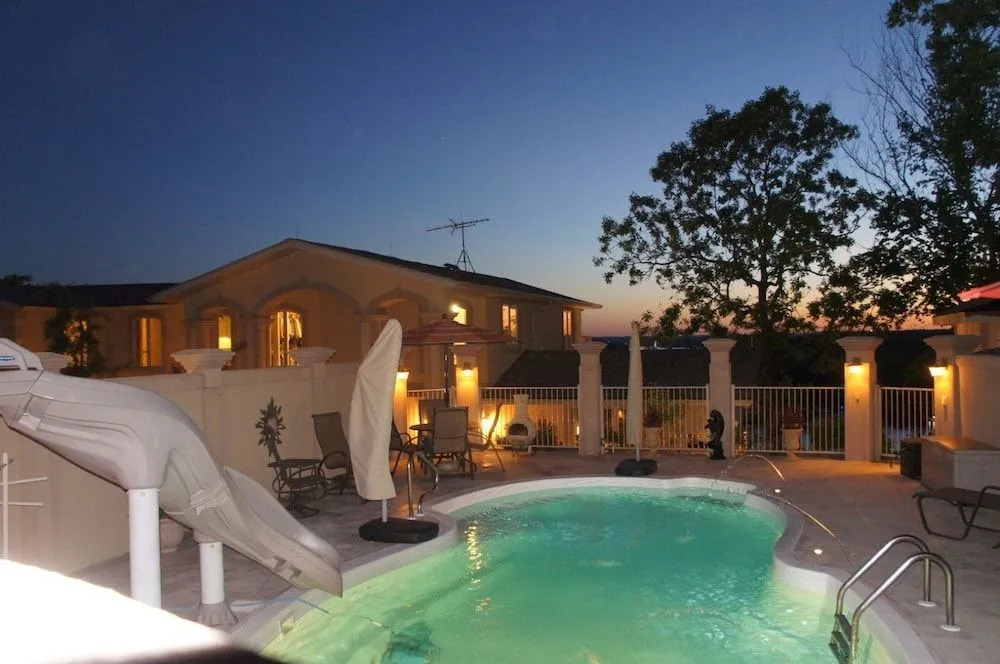 Bella Lago House