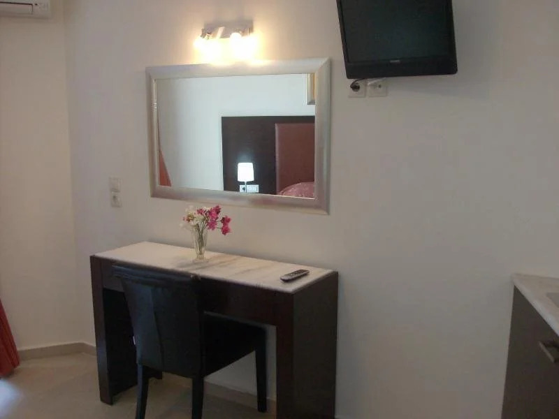 Vivian Hotel