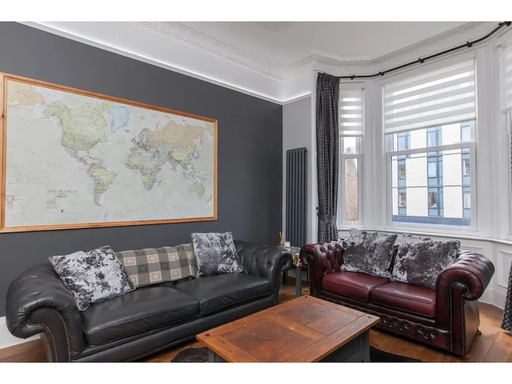 Stylish Victorian City Centretenemant for 4