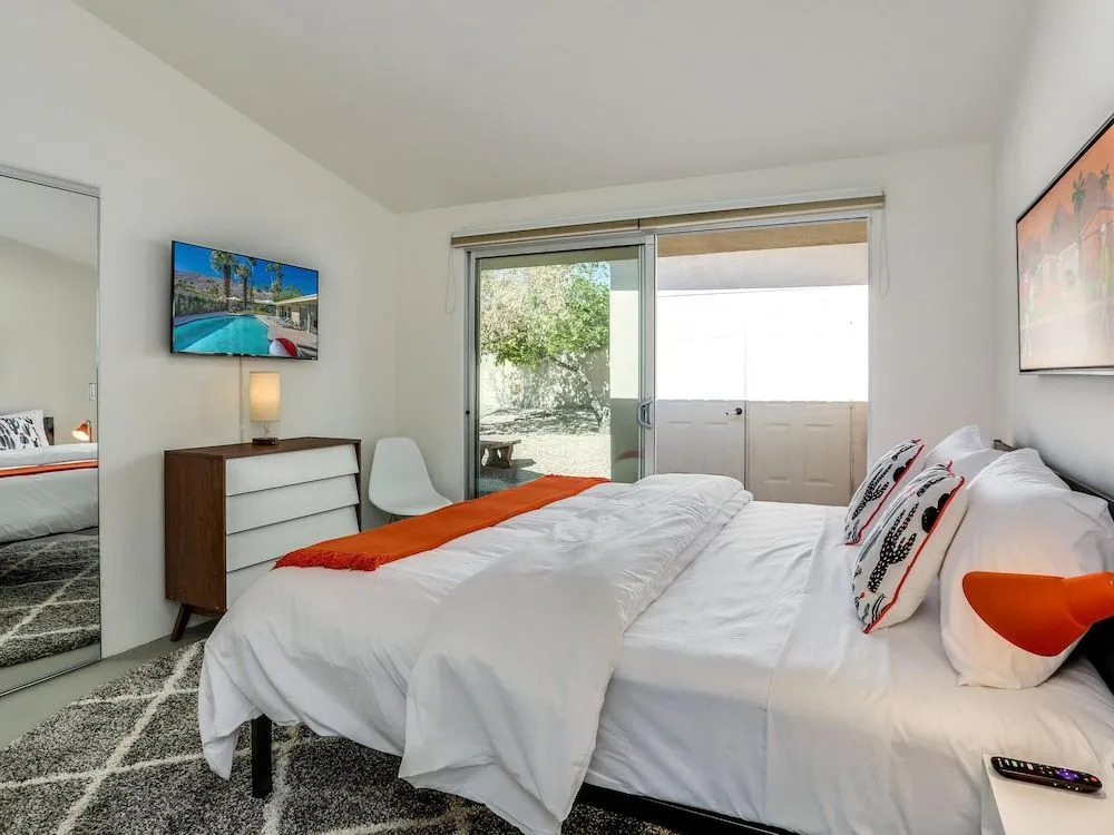 Movie Colony Palms by ACME House Company