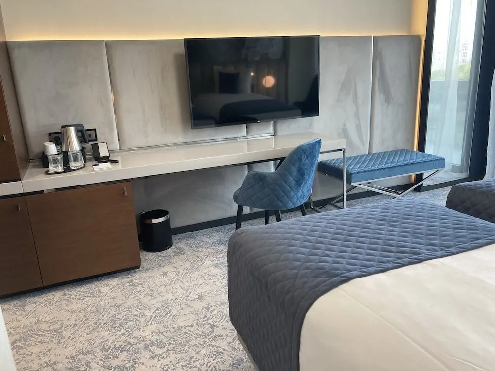 Tisia Hotel & Spa