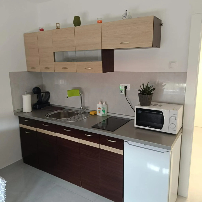 Novi studio apartman Emda u centru Splita, private parking