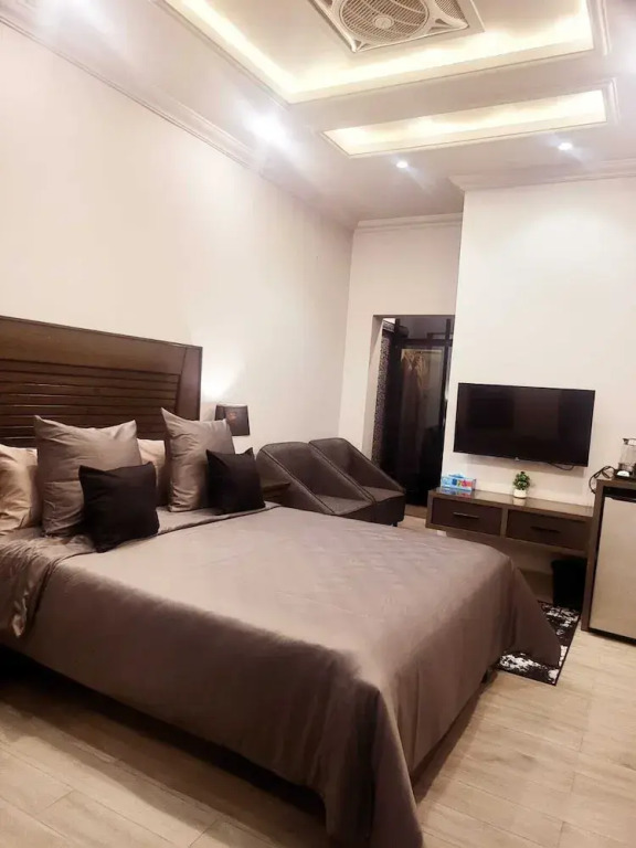 Vintage Luxury Hotel