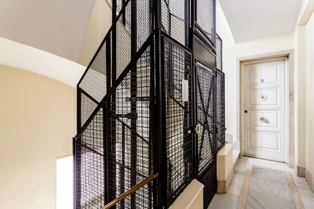 Jose Abascal Apartment by Flatsweethome
