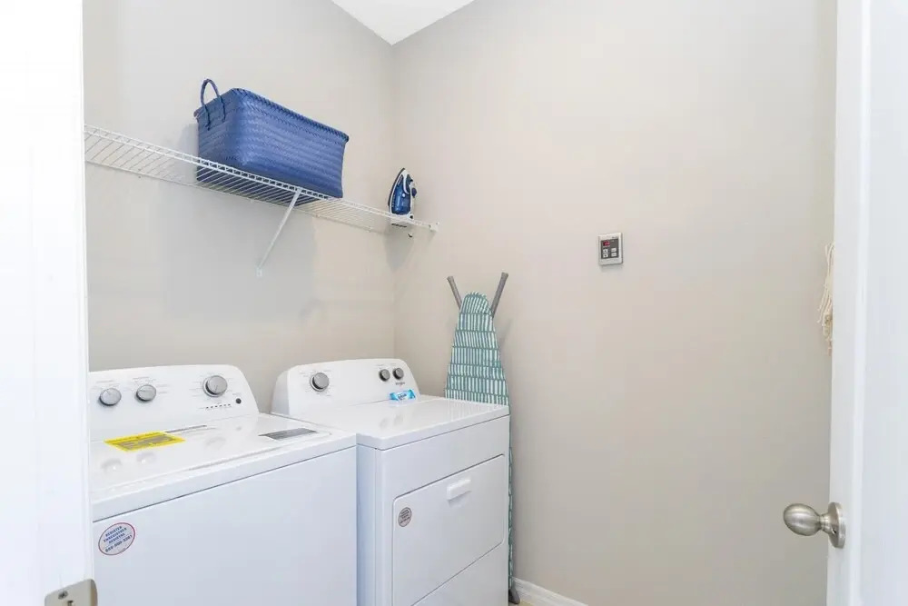 Gorgeous 6 Bd w/ Pool Close to Disney @ Solterra Resort 7877