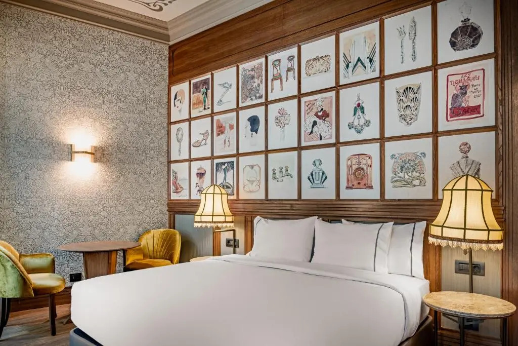 Palacio Santa Clara, Autograph Collection