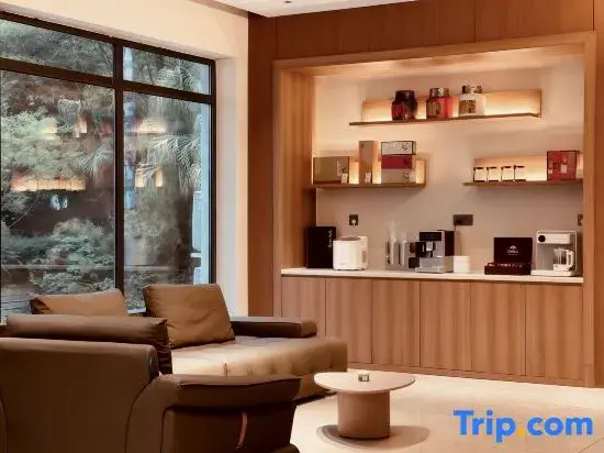 JoyInn Hotel (DongPo Impression Street Minhe Delicacy Area)