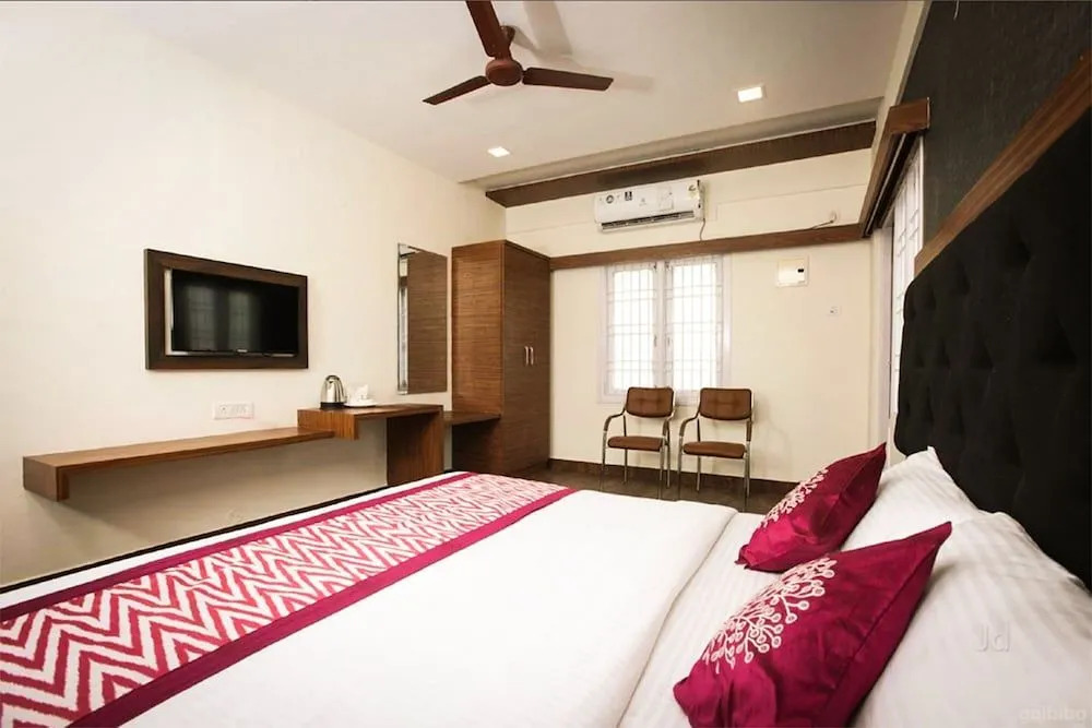 Nexstay Star Holiday Inn