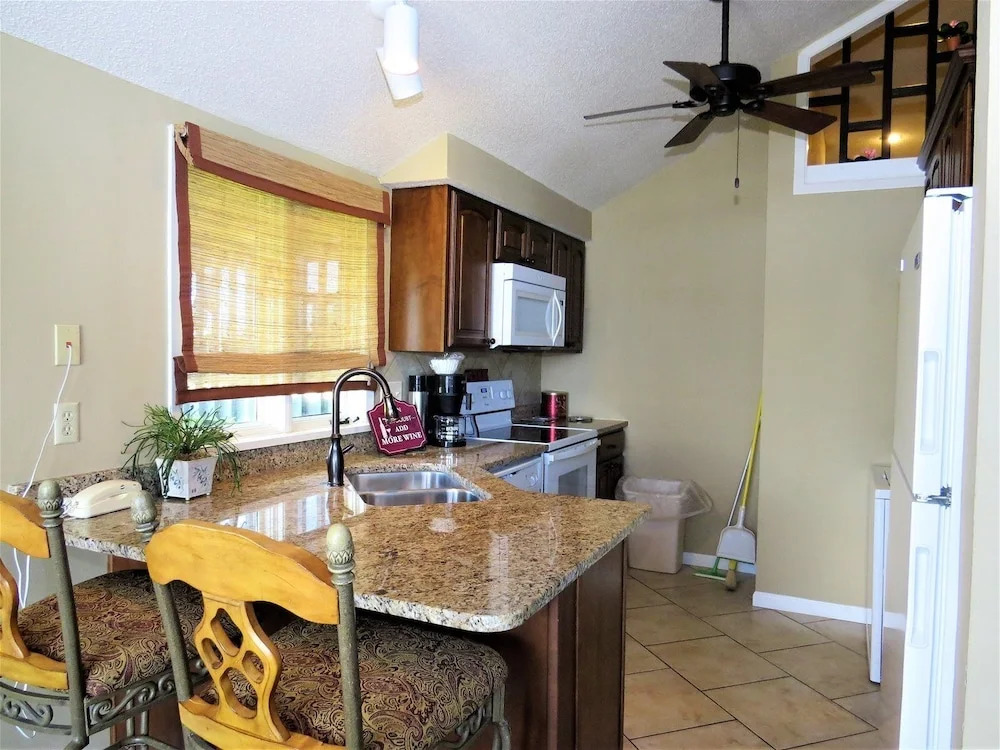 6982 Elbow CAY