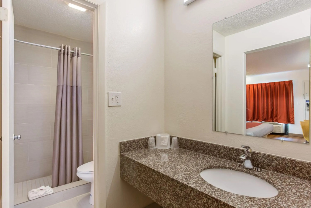 Motel 6-Macclenny, FL