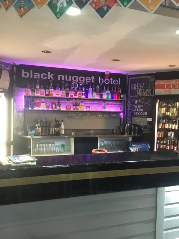Black Nugget Hotel Motel