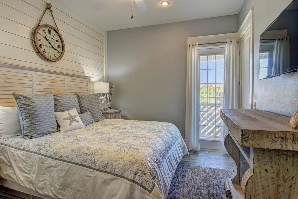 Seaside Cabana TC 10302