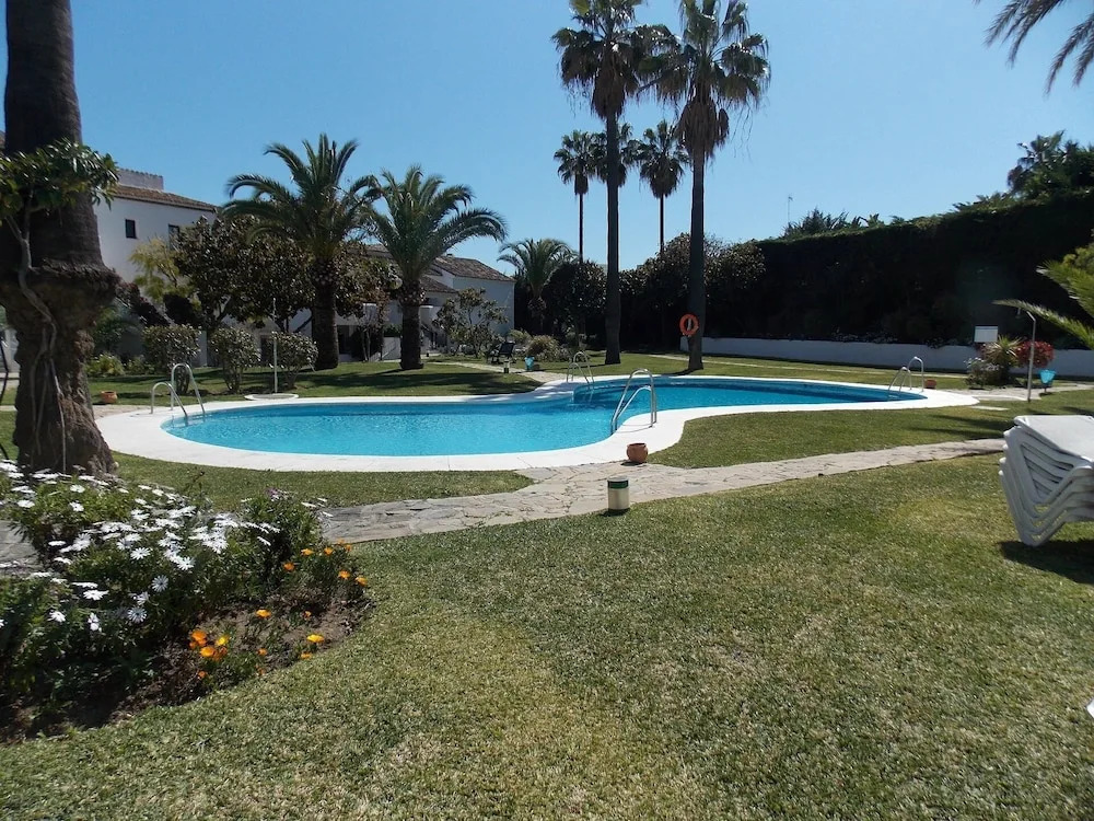 Villa Malibú close to Puerto Banús by Marbella Vacances