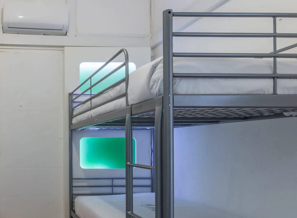 Hostel Seven Hills