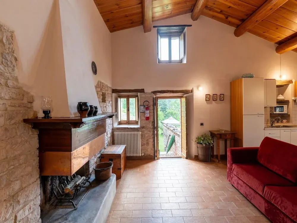Graceful Holiday Home in Acqualagna With Swimming Pool