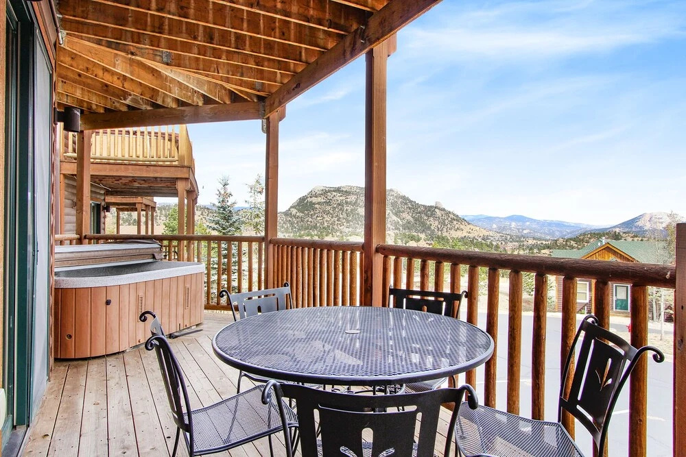 Chiefs Head Peak 21b 2 Bedroom Condo by RedAwning