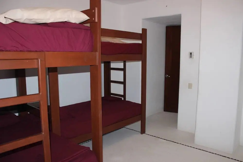 4BR APT IN Paseo DE LA Playa 35, Acapulco Diamante