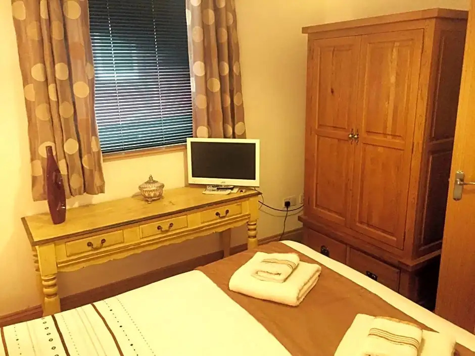 Woodburn Lodges