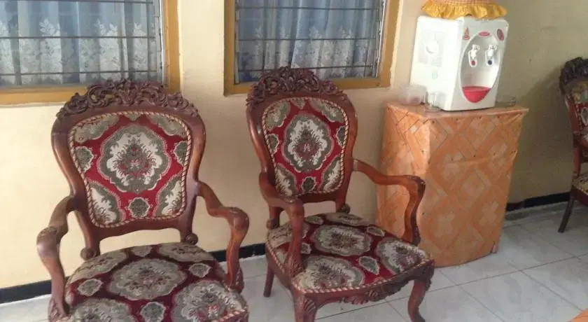 DR Sutomo 44 Homestay