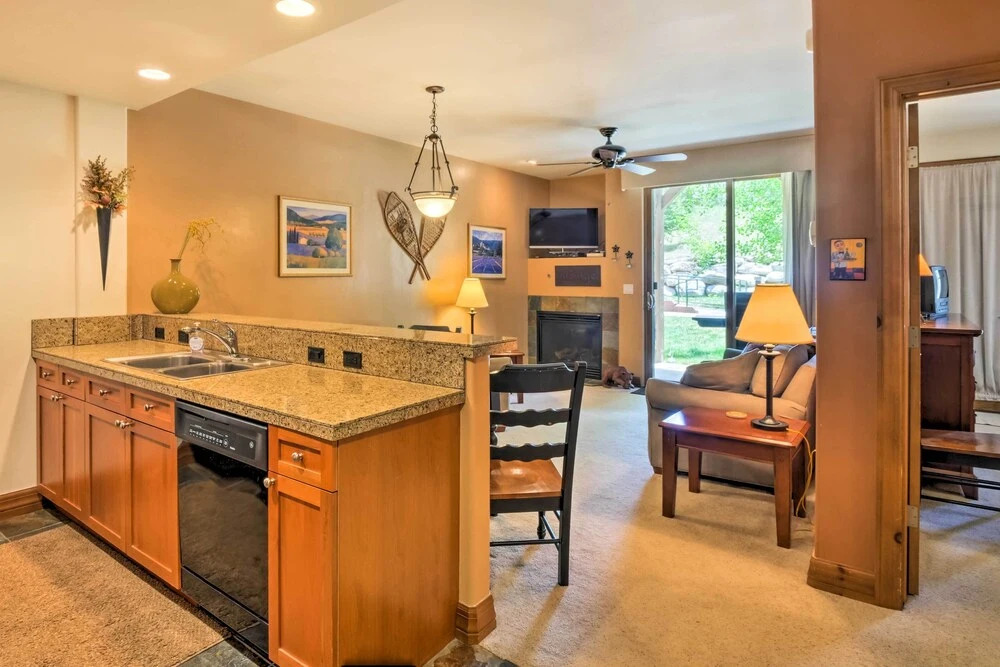 4 Mi to Breckenridge Resort: Condo w/ Sauna Access