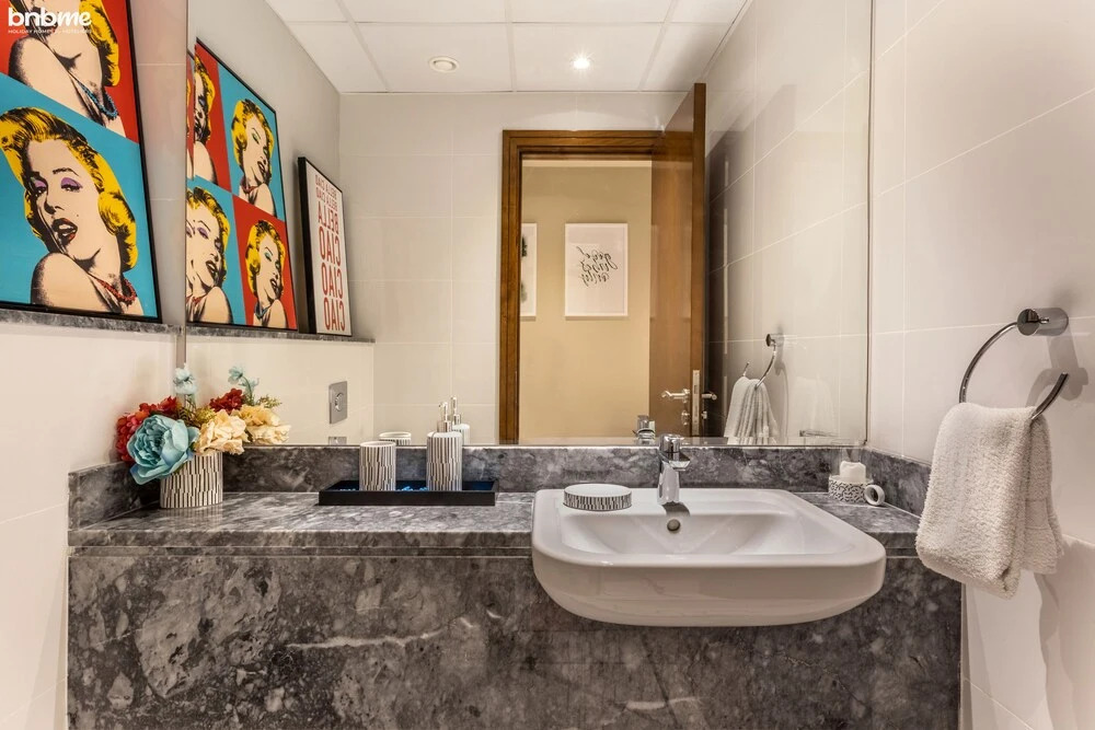 2B-Amna Tower - 4406 by bnbme homes